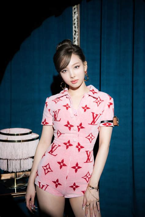 louis vuitton nayeon pop|Louis Vuitton one piece in pop.